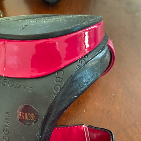 Women’s BCBG stilettos 👠 size 5 1/2 worn one time - Picture 3 of 5